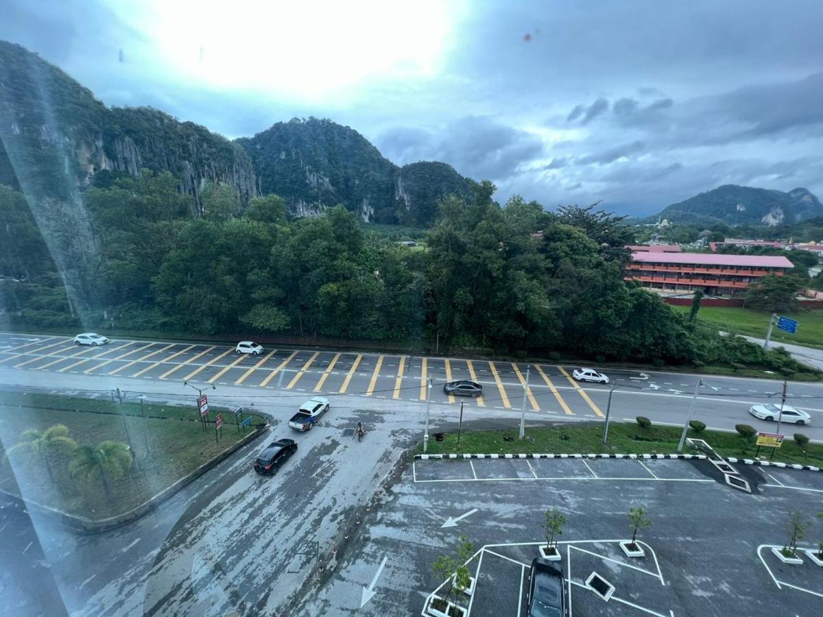 Hassma Studio Apartment At Kompleks Mutiara Gm Gua Musang Eksteriør billede